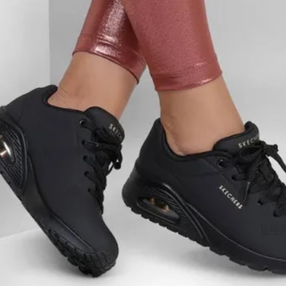 NWOT BLACK SKECHERS WORK SHOES